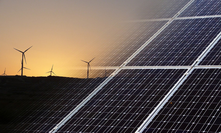 La crisis energética impulsa "sin precedentes" las energías renovables, afirma la AIE