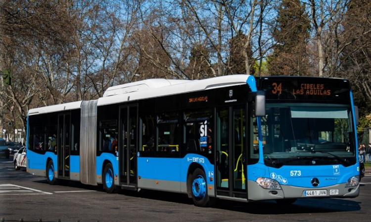 La patronal del transporte plantea subir un 6% el precio del autobús por el gasoil