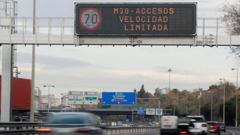 La venta de coches de gasolina y diésel debería prohibirse para 2032, según un informe