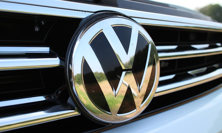 VW dice adiós al cambio manual en los coches