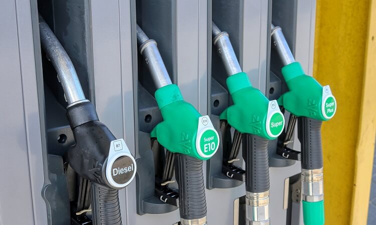 Resolviendo el mayor misterio de la actual crisis del petróleo: por qué el diésel está mucho más caro que la gasolina
