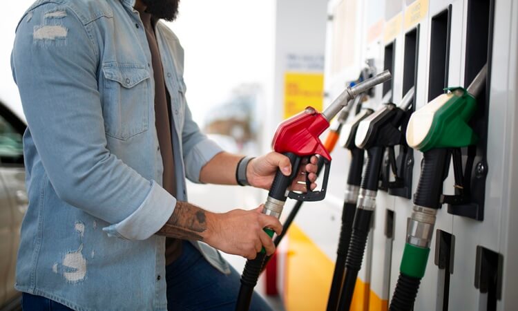 CEEES y AEVECAR defienden la actuación de las estaciones de servicio desde la entrada en vigor del RD-l 7/2026