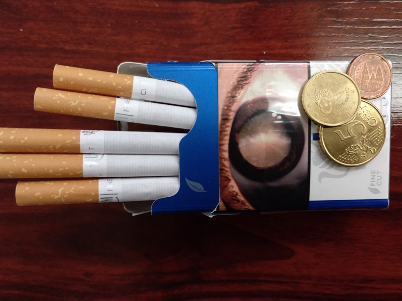 Las EESS con máquina expendedora de tabaco tendrán que registrarse como operadores en la Fábrica Nacional de Moneda y Timbre antes del 1 de octubre